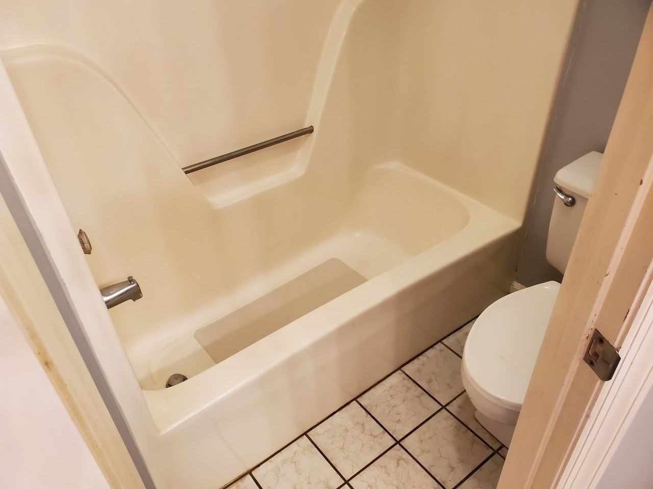1401 King George Blvd #9 - Photo 6 of 26
