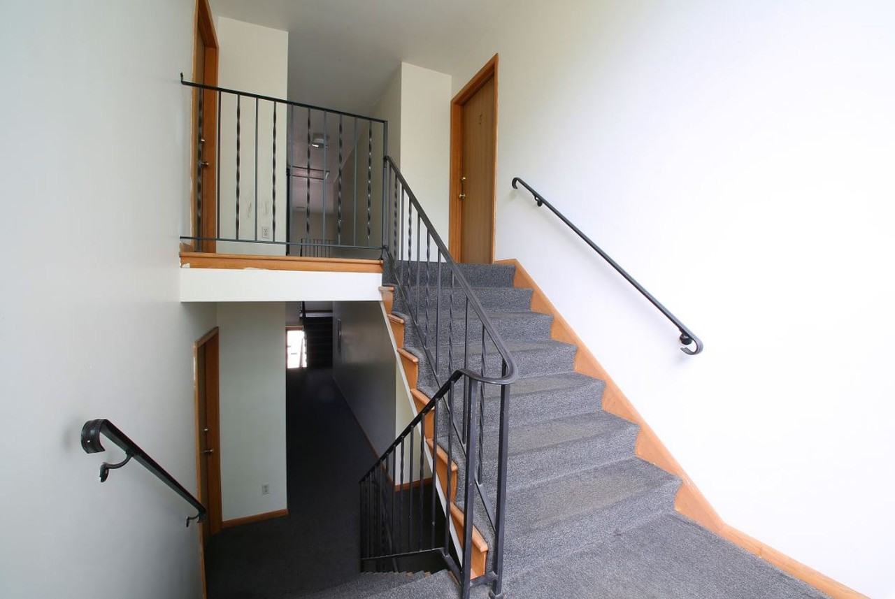 3446 Garfield Ave S - Photo 3 of 3