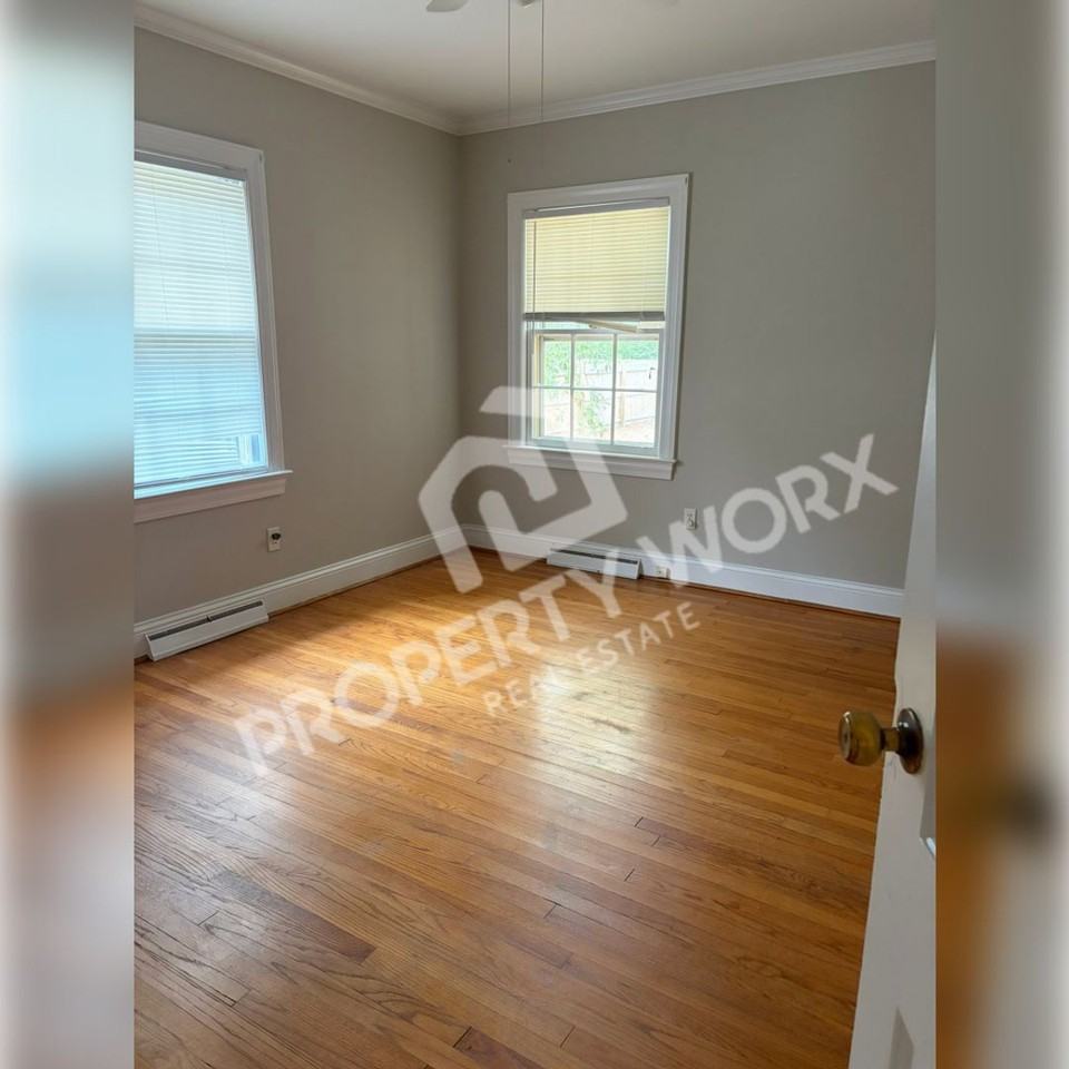 306 E Church St - Photo 2 of 6