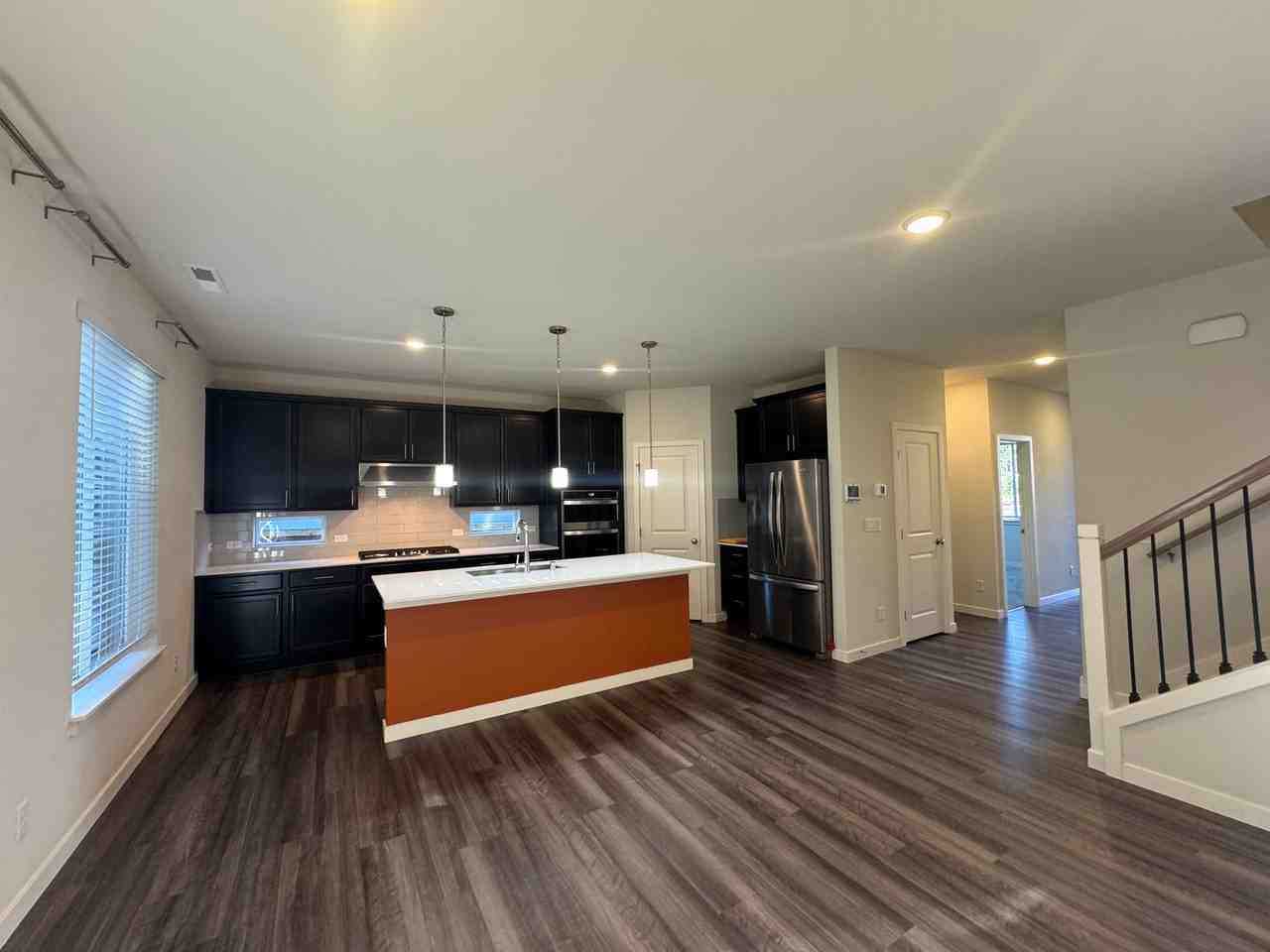 22102 Jameson Ave Nw - Photo 4 of 24