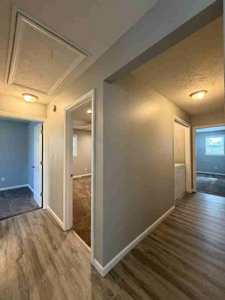 623 E Pine St - Photo 5 of 11