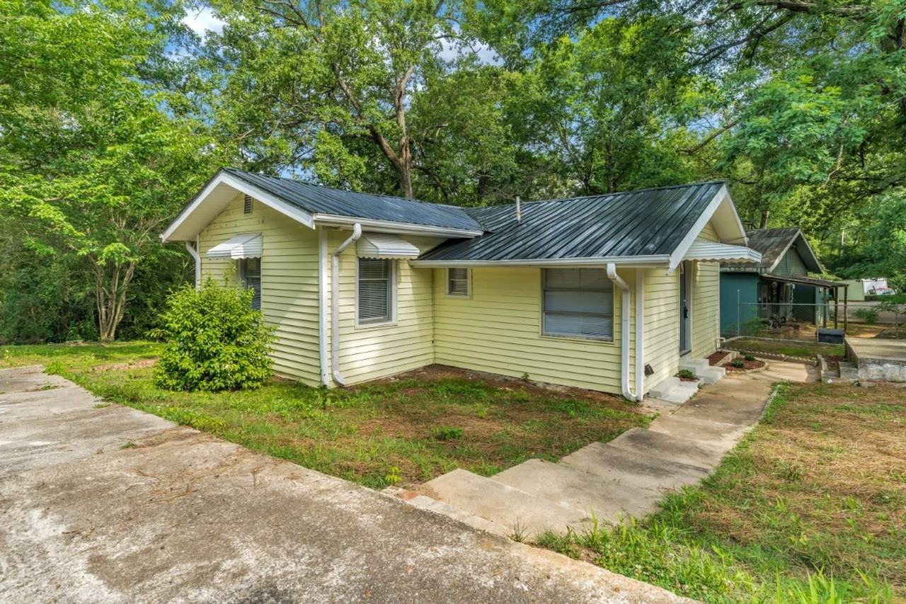 211 Lakeshore Cir - Photo 6 of 22