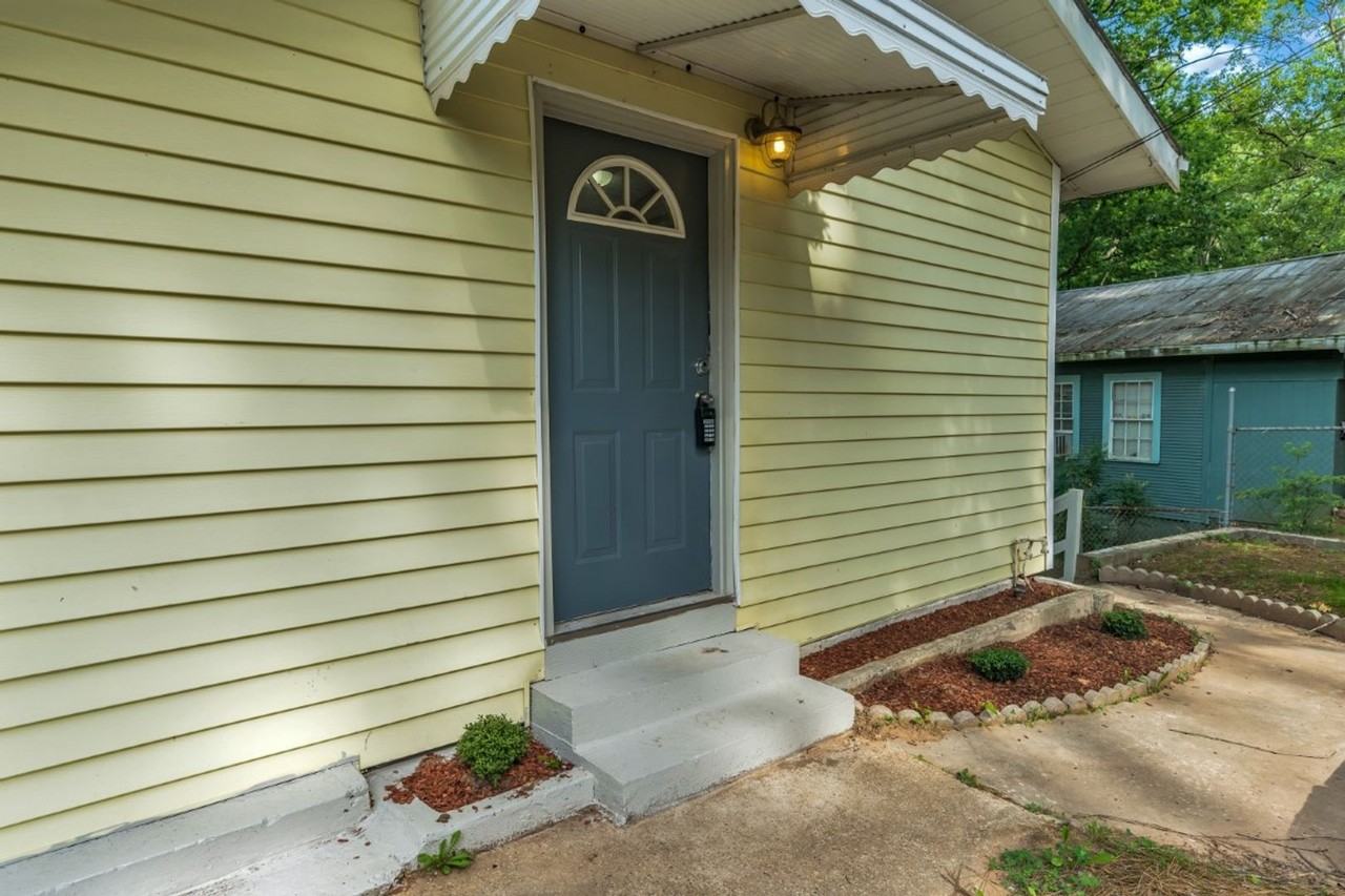 211 Lakeshore Cir - Photo 7 of 22