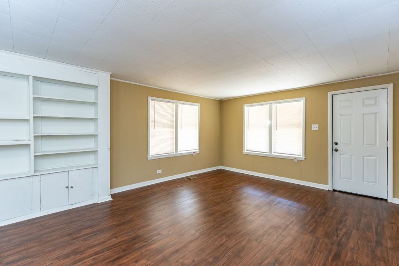 4108 Main St - Photo 7 of 17