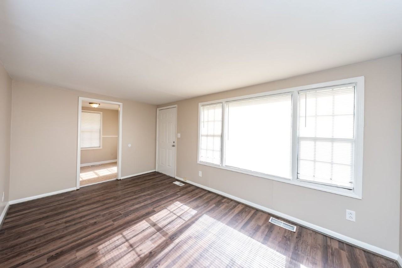 928 Garrett Cir - Photo 4 of 15
