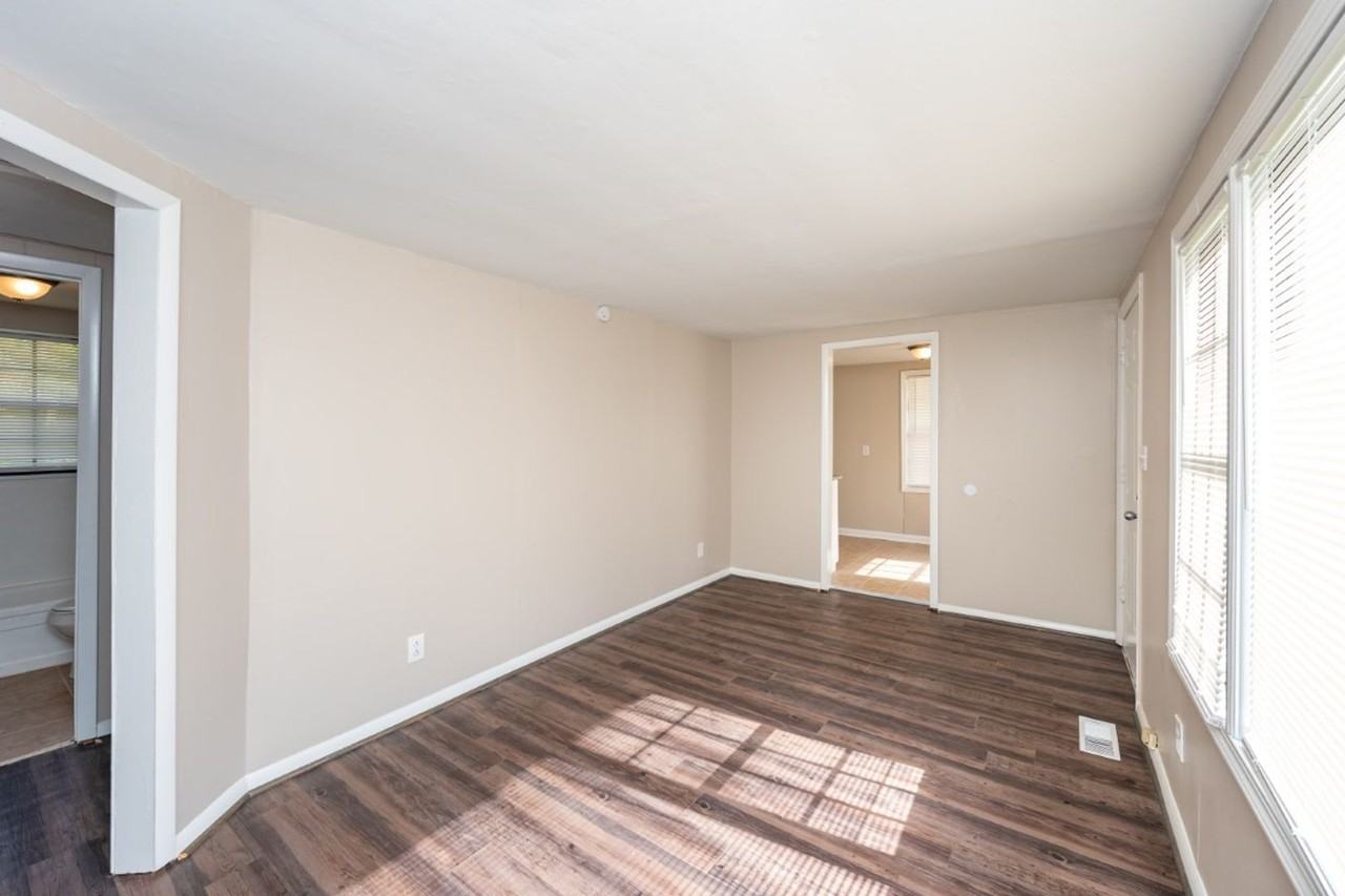 928 Garrett Cir - Photo 5 of 15