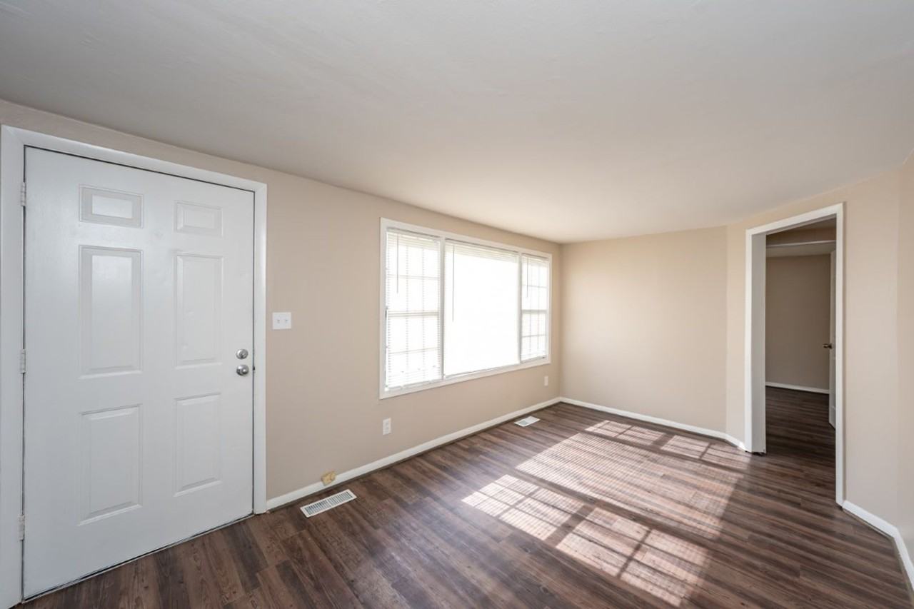 928 Garrett Cir - Photo 6 of 15