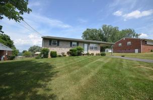 featured image of 4012 Sanford Dr