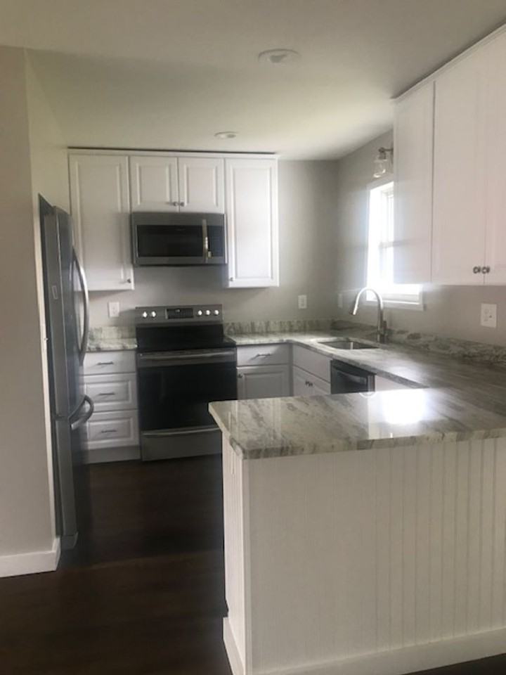4012 Sanford Dr - Photo 3 of 9