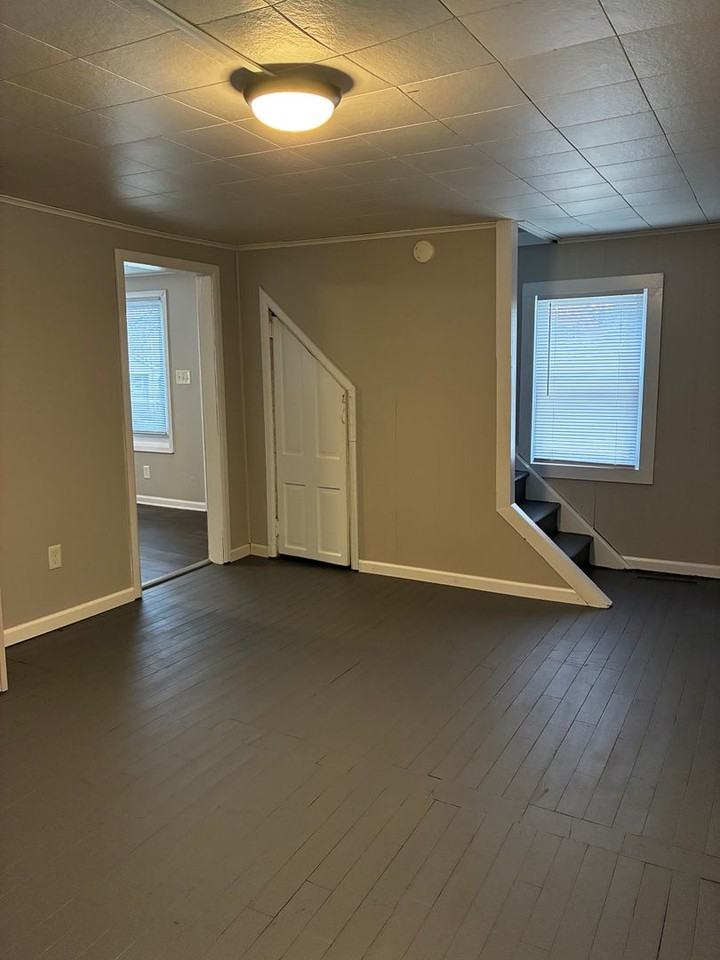 127 Washington St - Photo 2 of 17