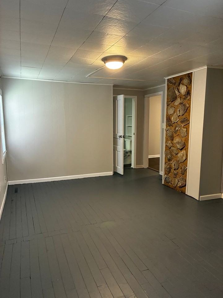 127 Washington St - Photo 3 of 17