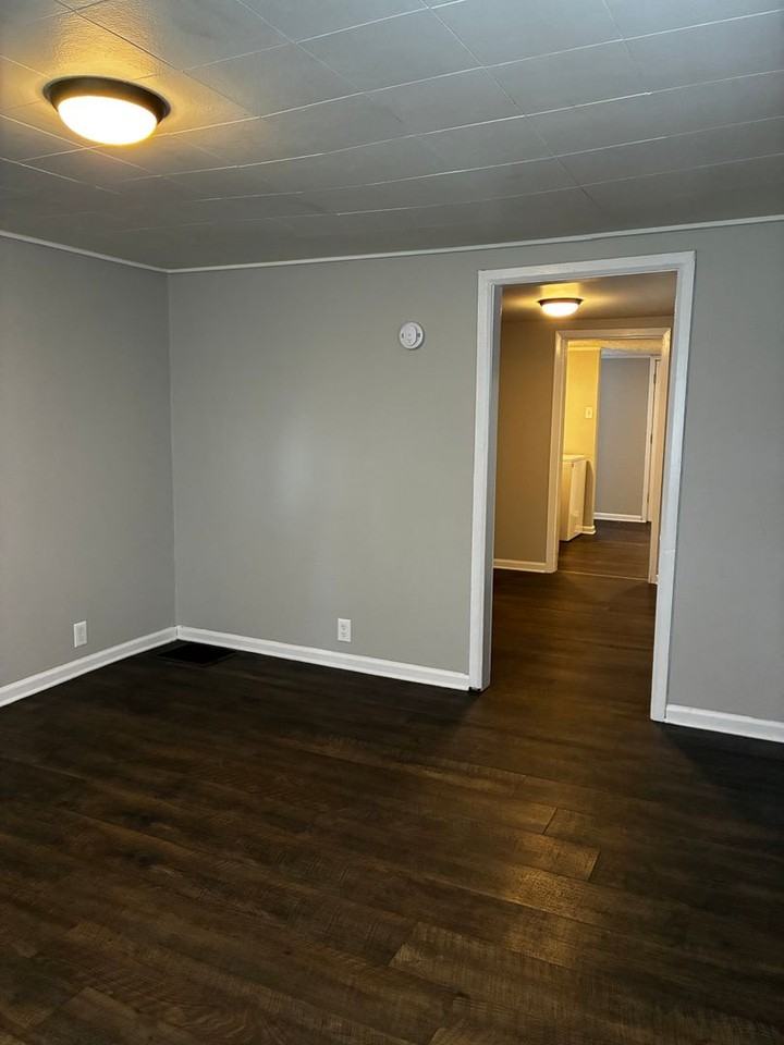 127 Washington St - Photo 6 of 17