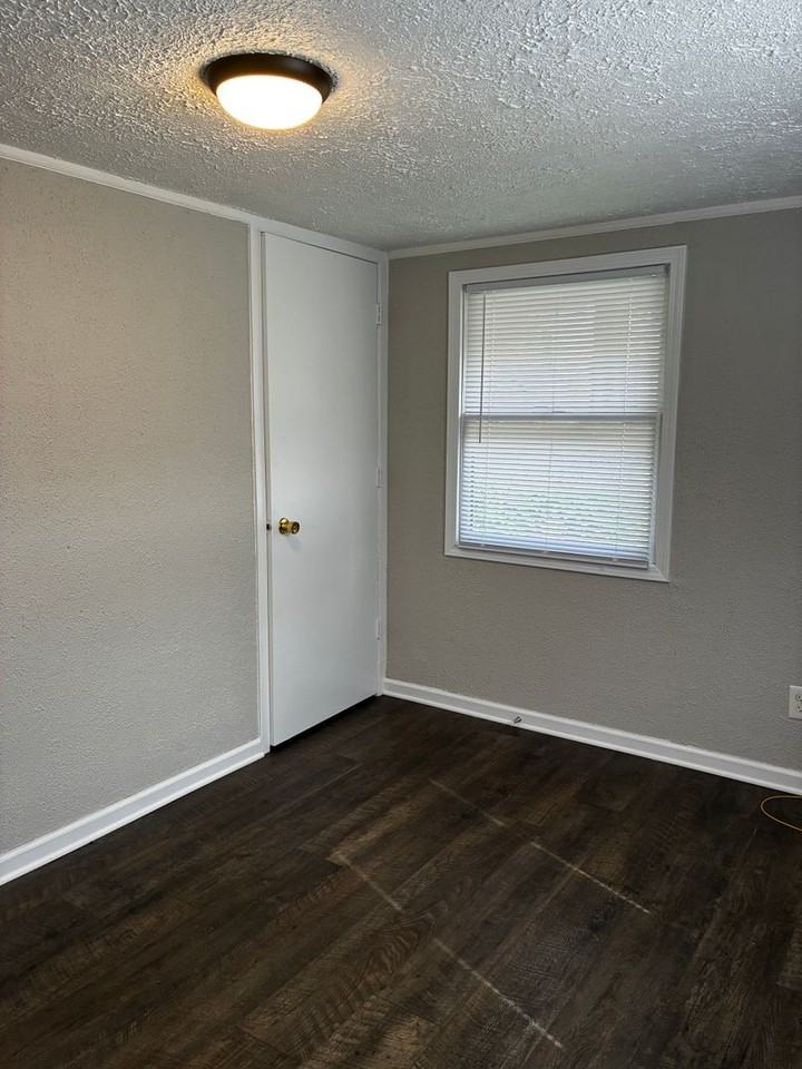 127 Washington St - Photo 7 of 17