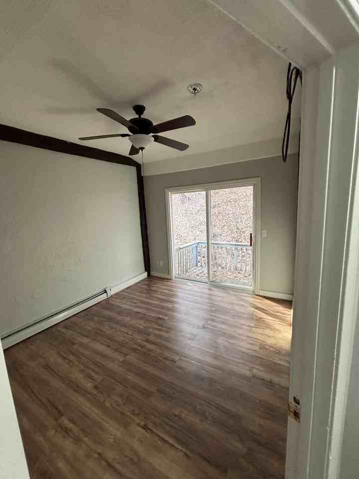 196 N Main St - Photo 4 of 6