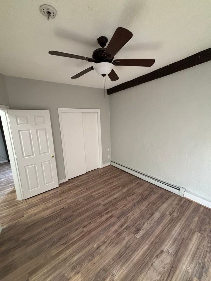 196 N Main St - Photo 5 of 6