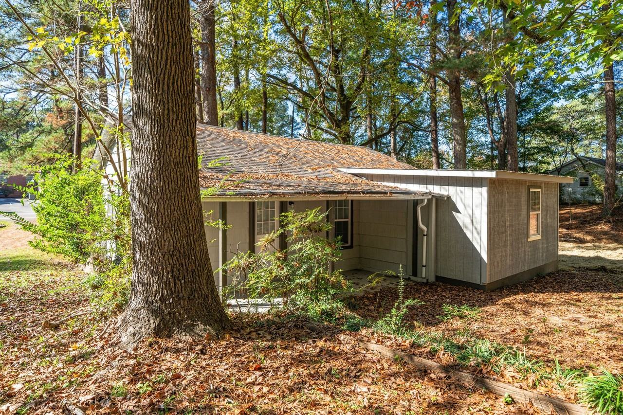 4208 Main St - Photo 5 of 19