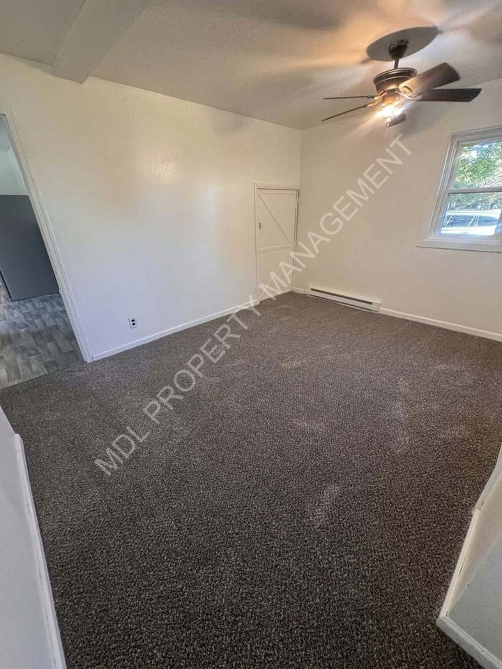 3688 Garfield Rd - Photo 3 of 11