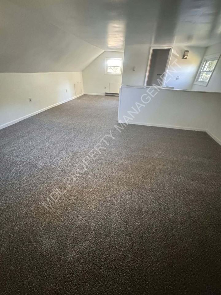 3688 Garfield Rd - Photo 4 of 11