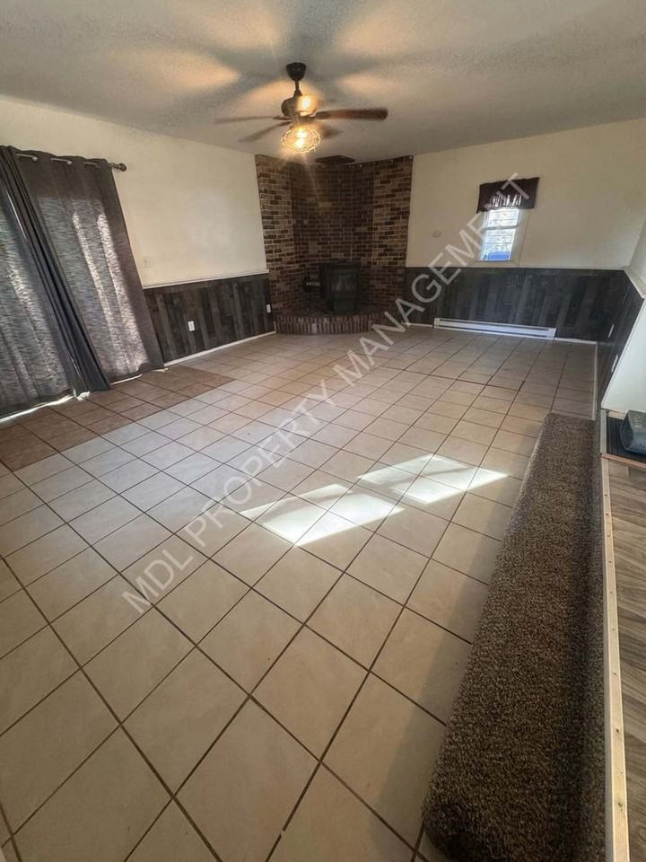 3688 Garfield Rd - Photo 6 of 11