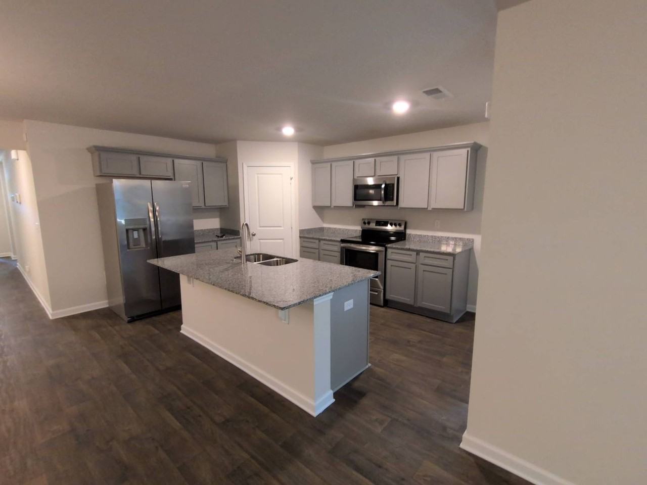 1937 Barnhart Dr - Photo 4 of 13