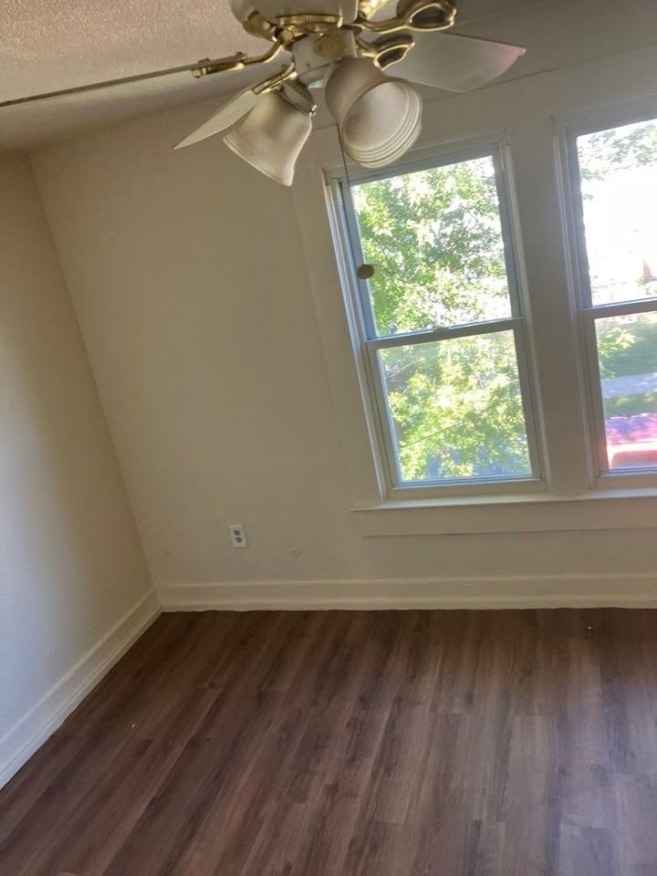 826 Mason St - Photo 2 of 10