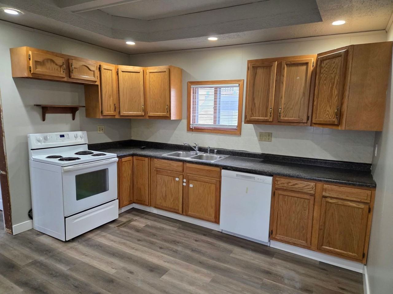 1256 Elmwood Ave - Photo 2 of 10