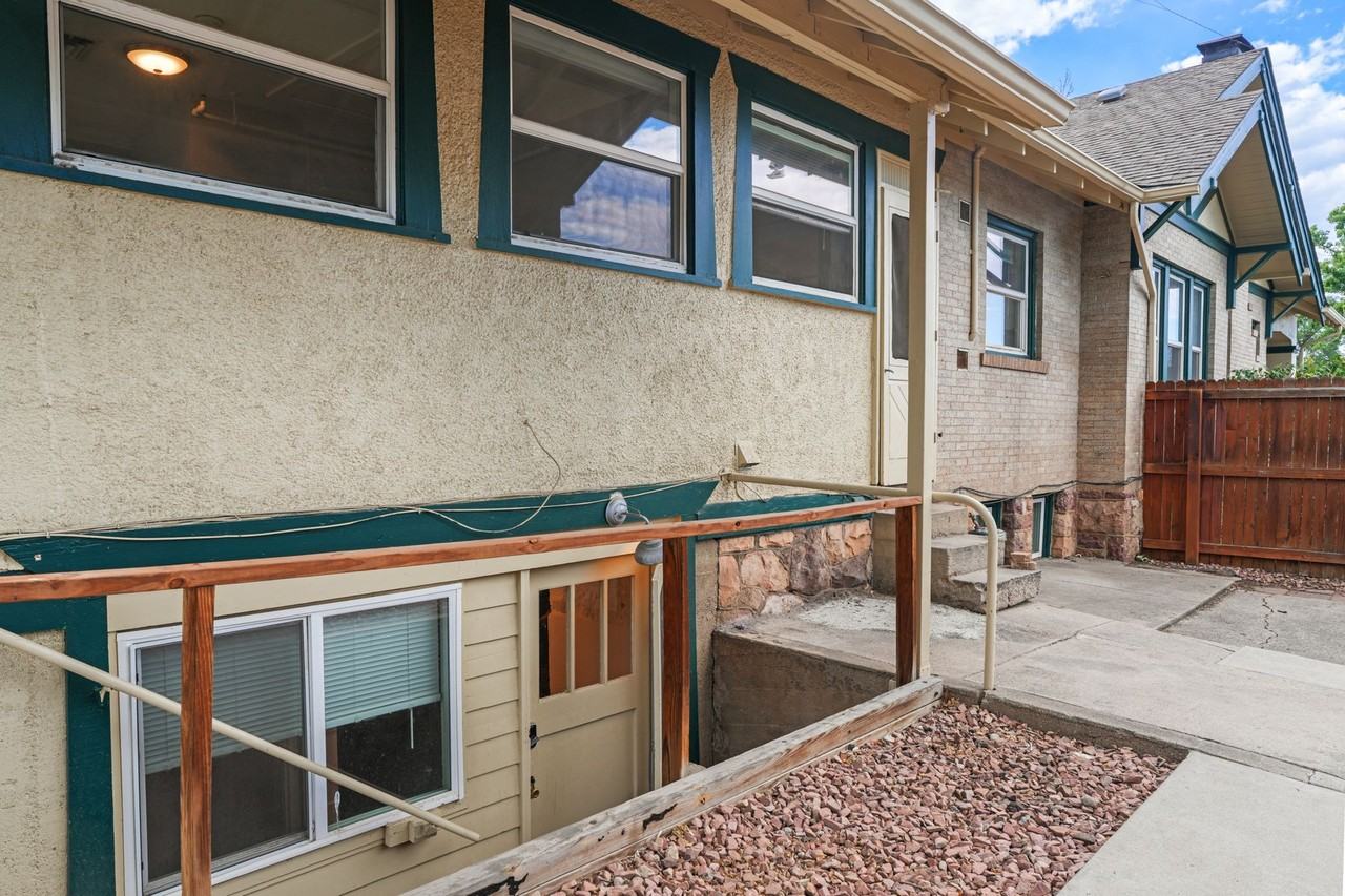 980 University Ave. - Photo 2 of 4