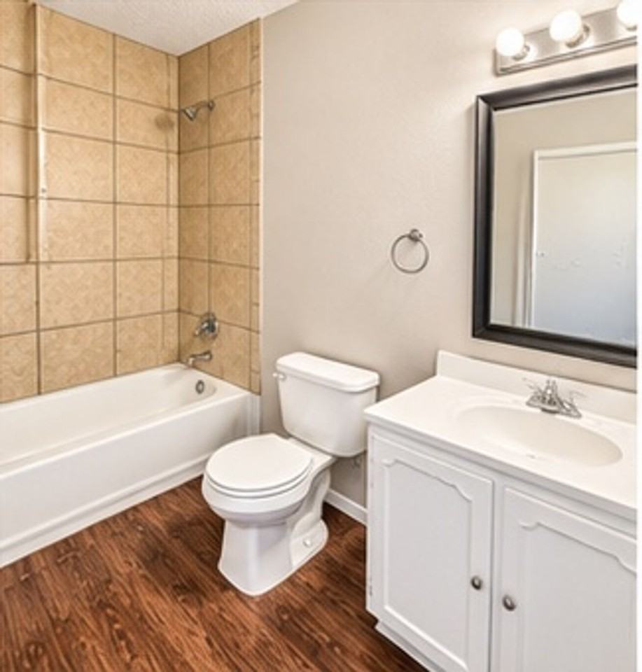 600 Stell Ave - Photo 7 of 9