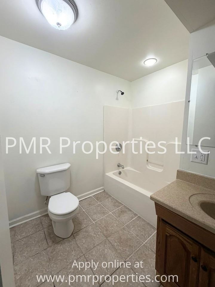 6423 Carnegie St - Photo 7 of 12