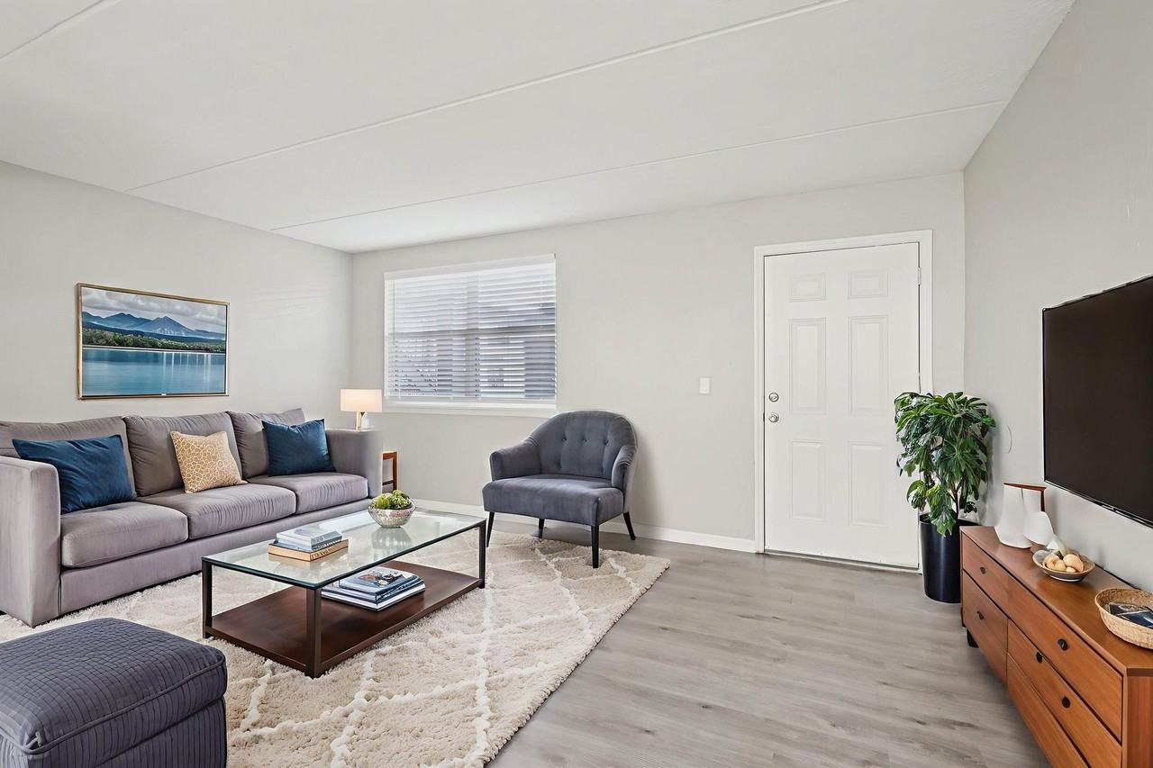 Serenity Lake Apartments - Photo 6 of 40