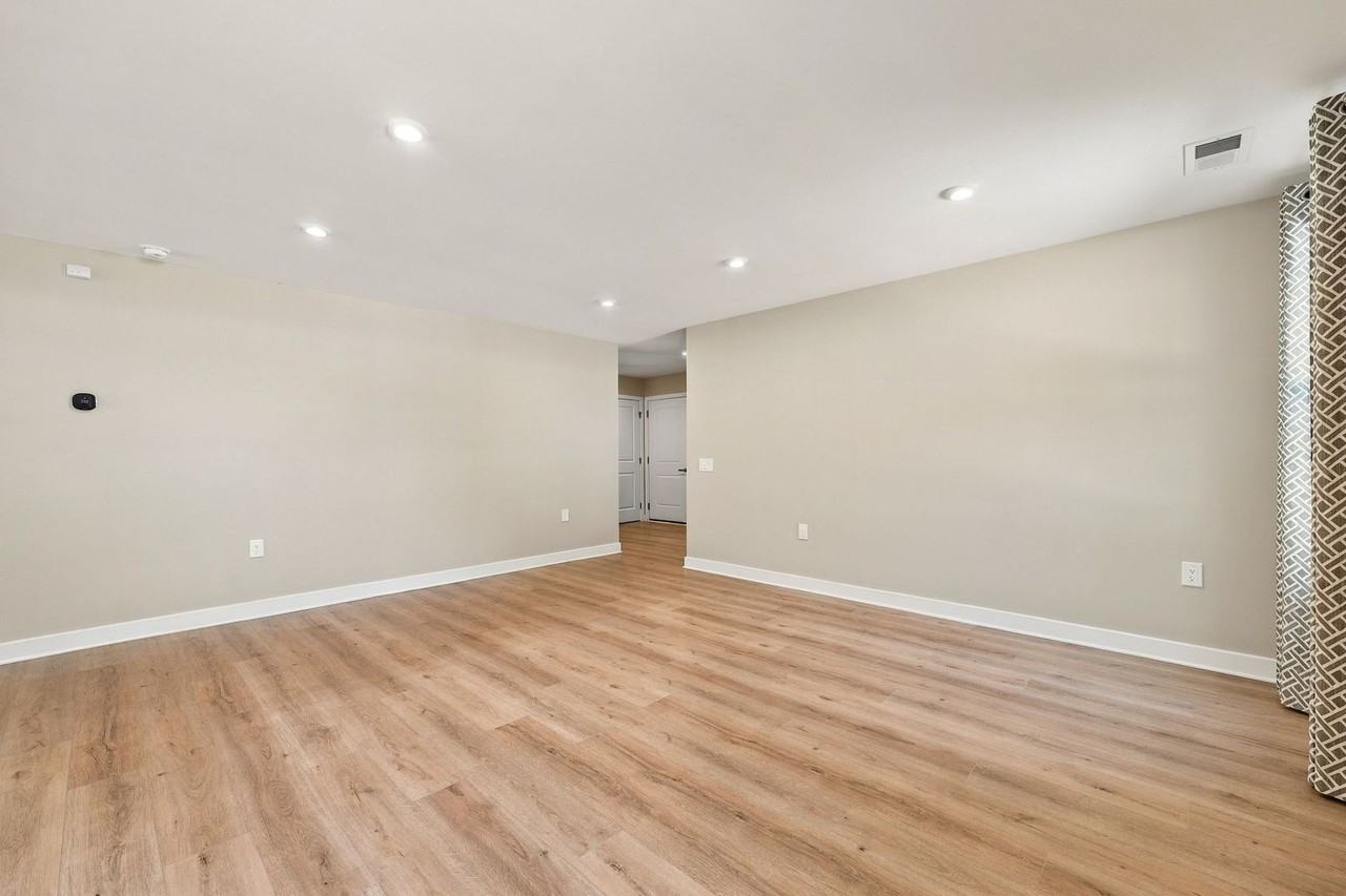 653 Holly Bluff St - Photo 6 of 29