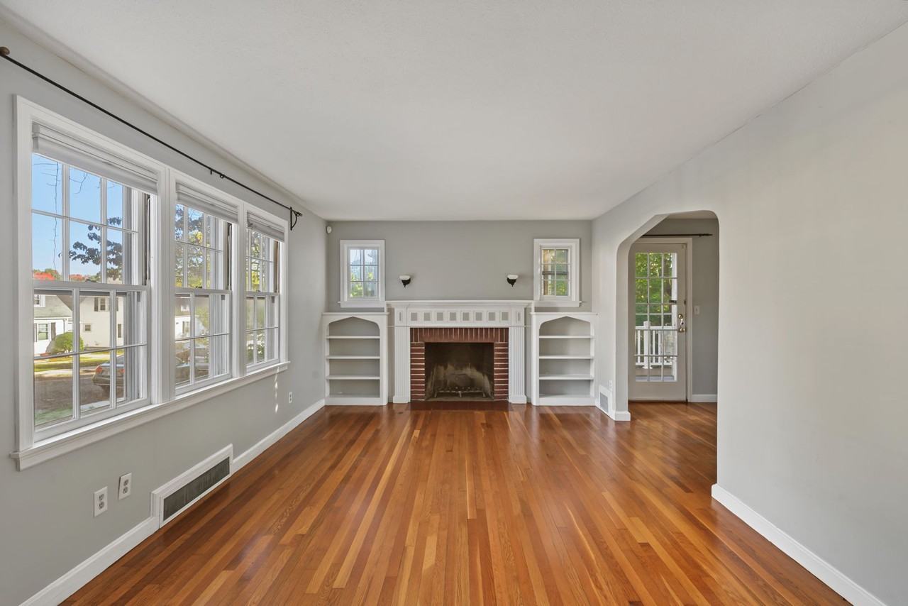 22 Anderson Ave - Photo 3 of 29