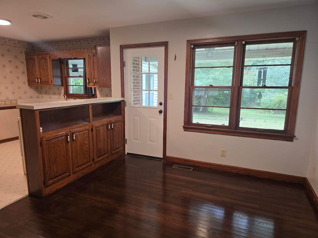 820 N 12th St - Photo 5 of 25
