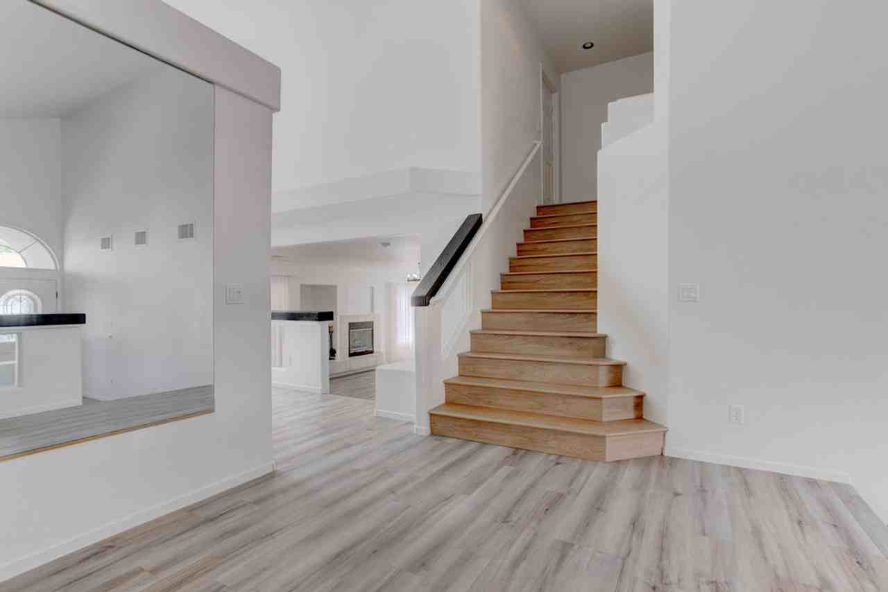 9695 Driftwood Island Ct - Photo 7 of 50