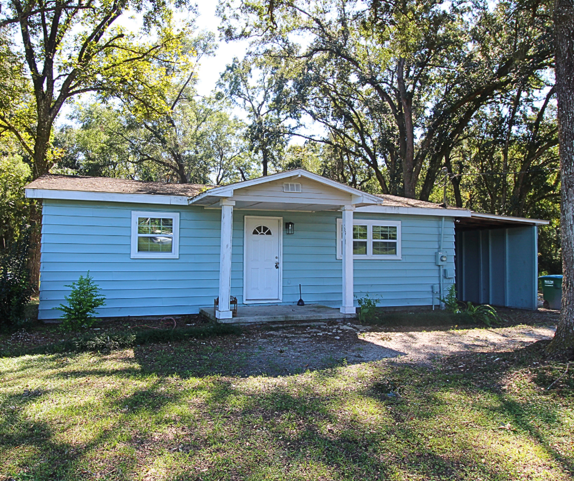 765 Crawfordville Hwy - Photo 2 of 16