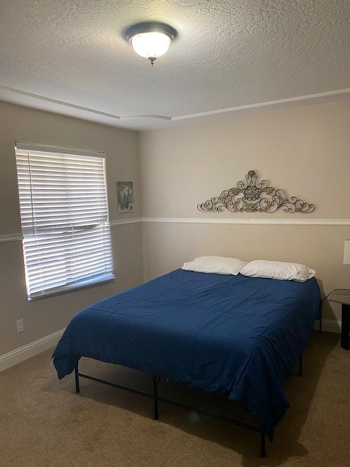 1707 Sterling Dr - Photo 4 of 8