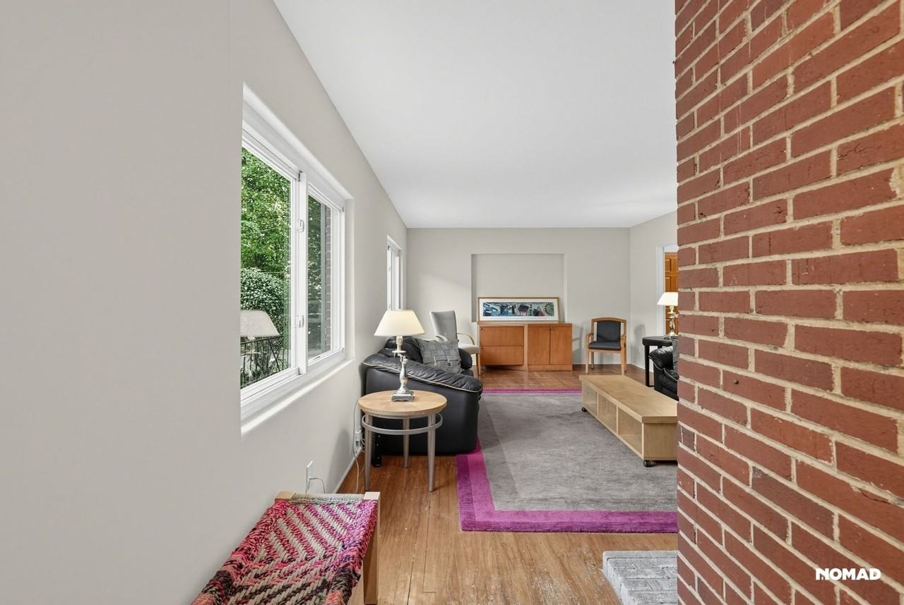 454 Superior Ave - Photo 7 of 37