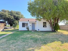 featured image of 2838 Featherston Ave