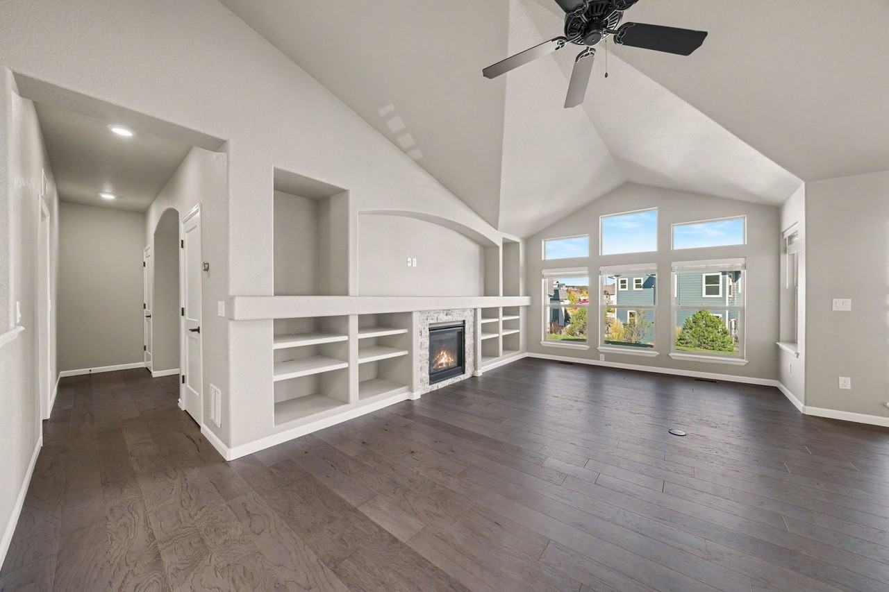 10227 Kentwood Dr - Photo 4 of 34