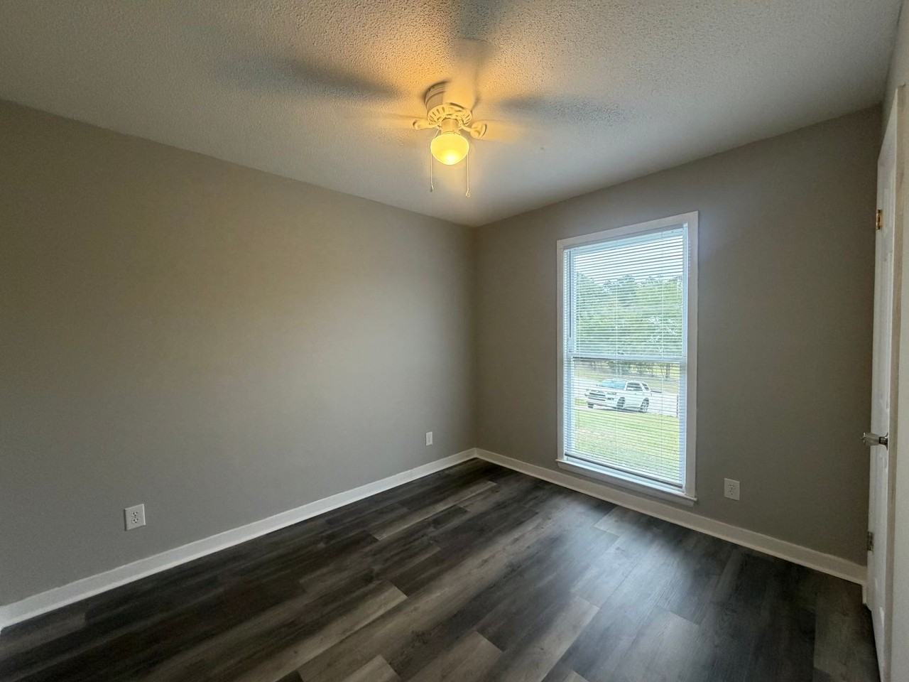 3315 Red Fox Rd - Photo 7 of 19