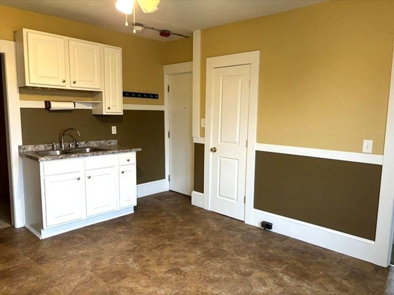 603 Grattan St - Photo 2 of 10