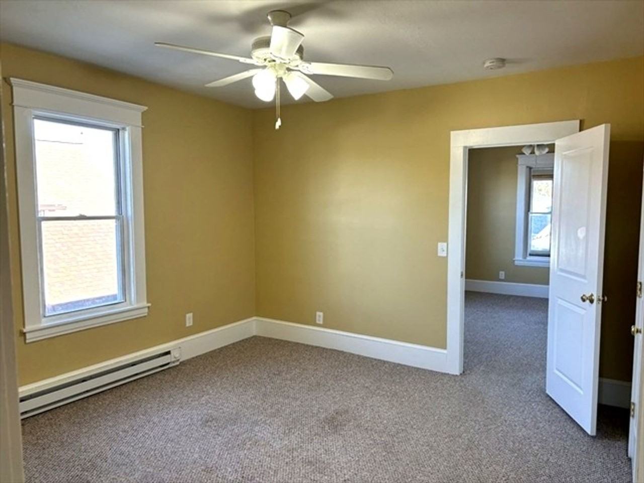 603 Grattan St - Photo 5 of 10