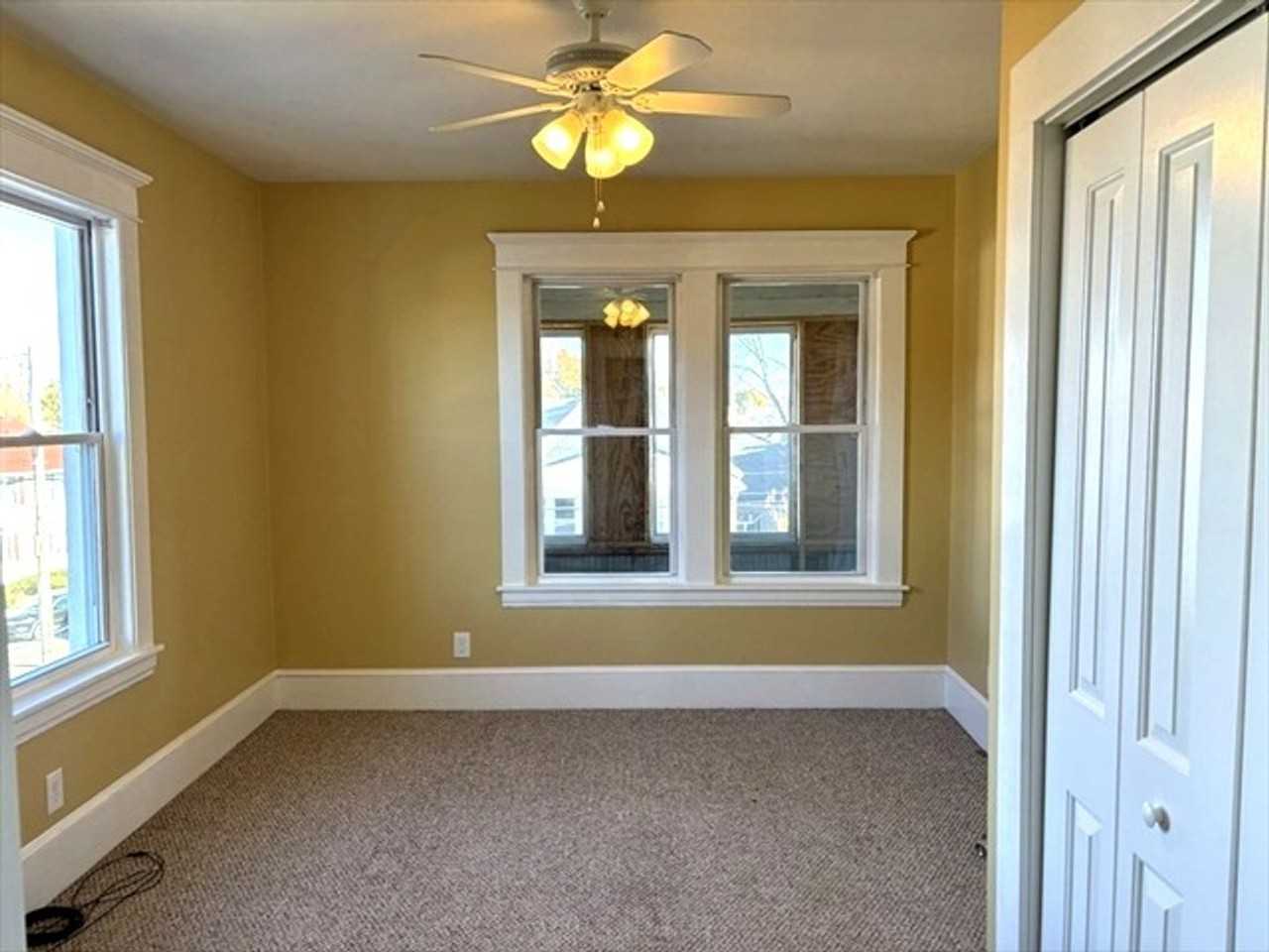 603 Grattan St - Photo 7 of 10