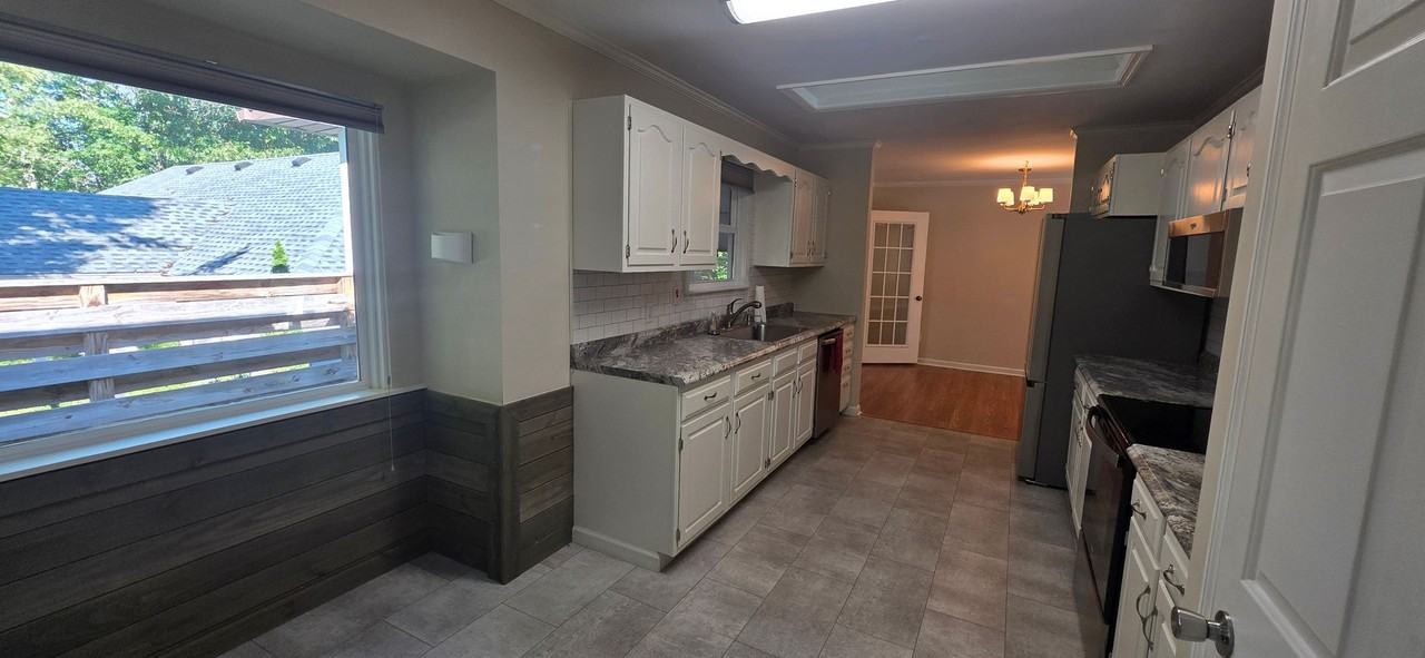 109 Bradford Ln - Photo 7 of 17