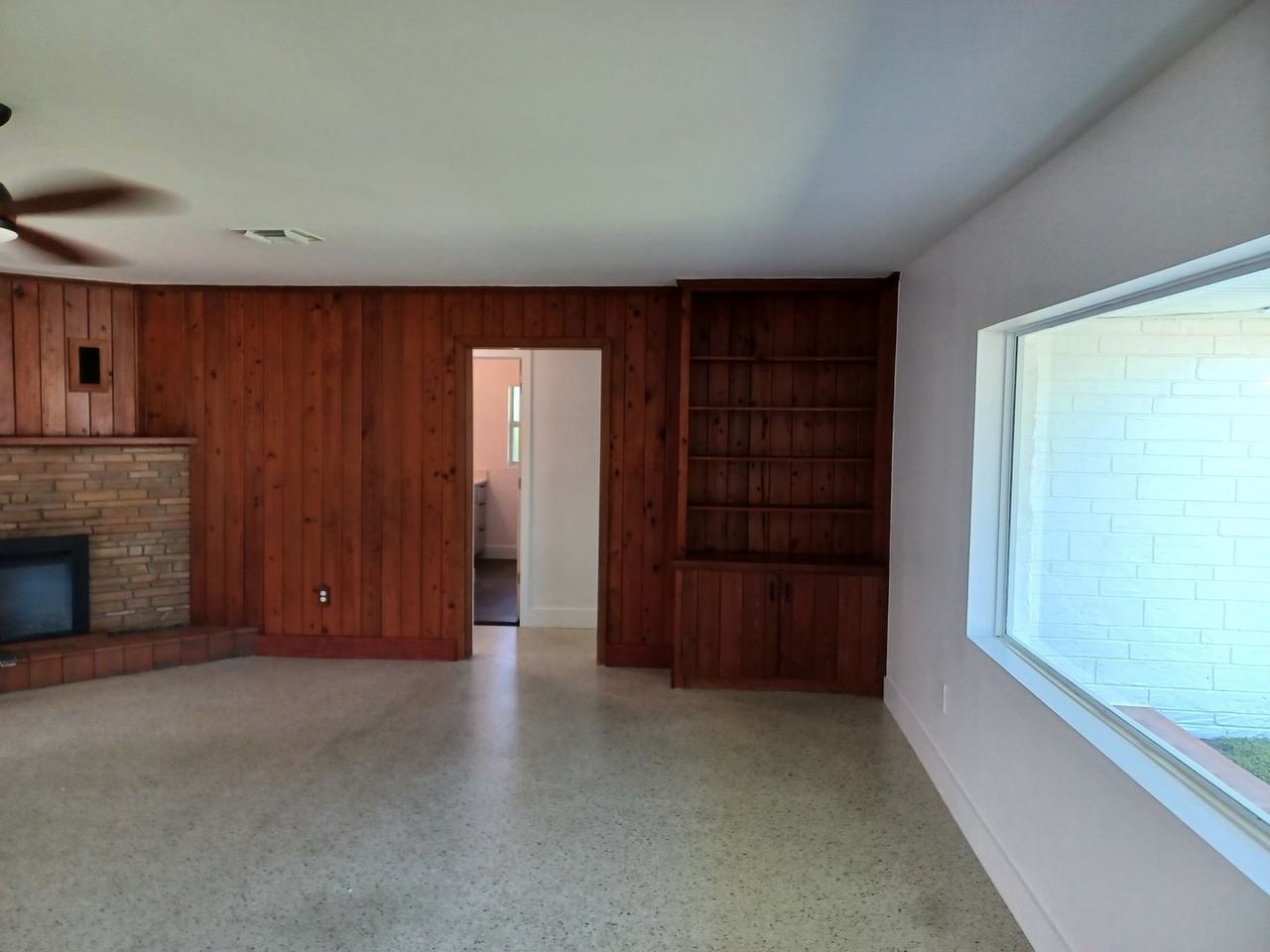 1350 Hanton Ave - Photo 3 of 18