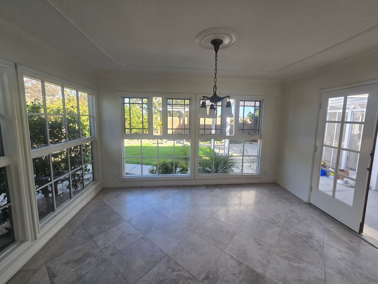 18922 Gregory Ln - Photo 5 of 12