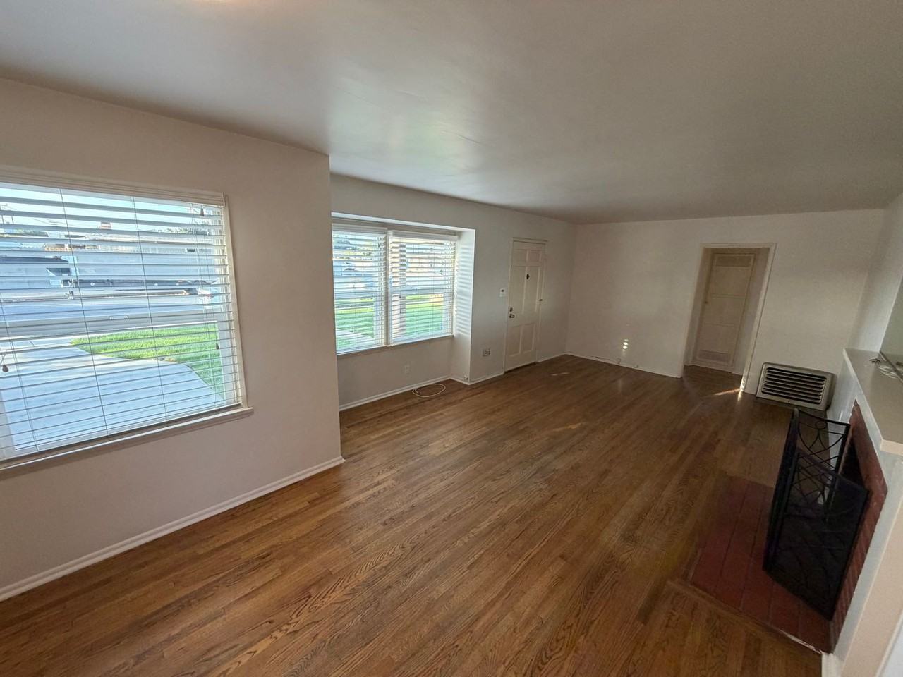 607 E Mariposa Way - Photo 5 of 13