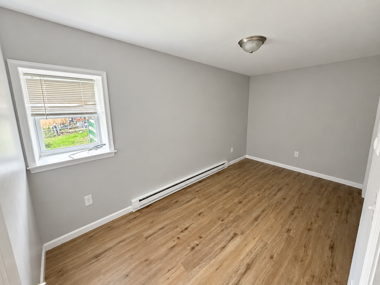 64 1/2 N Sherman St - Photo 7 of 8
