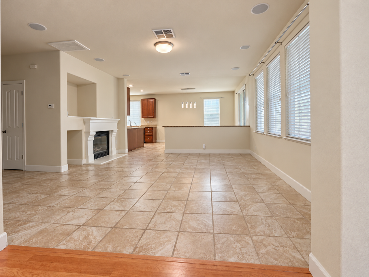 2349 S Rock Creek Dr - Photo 4 of 23