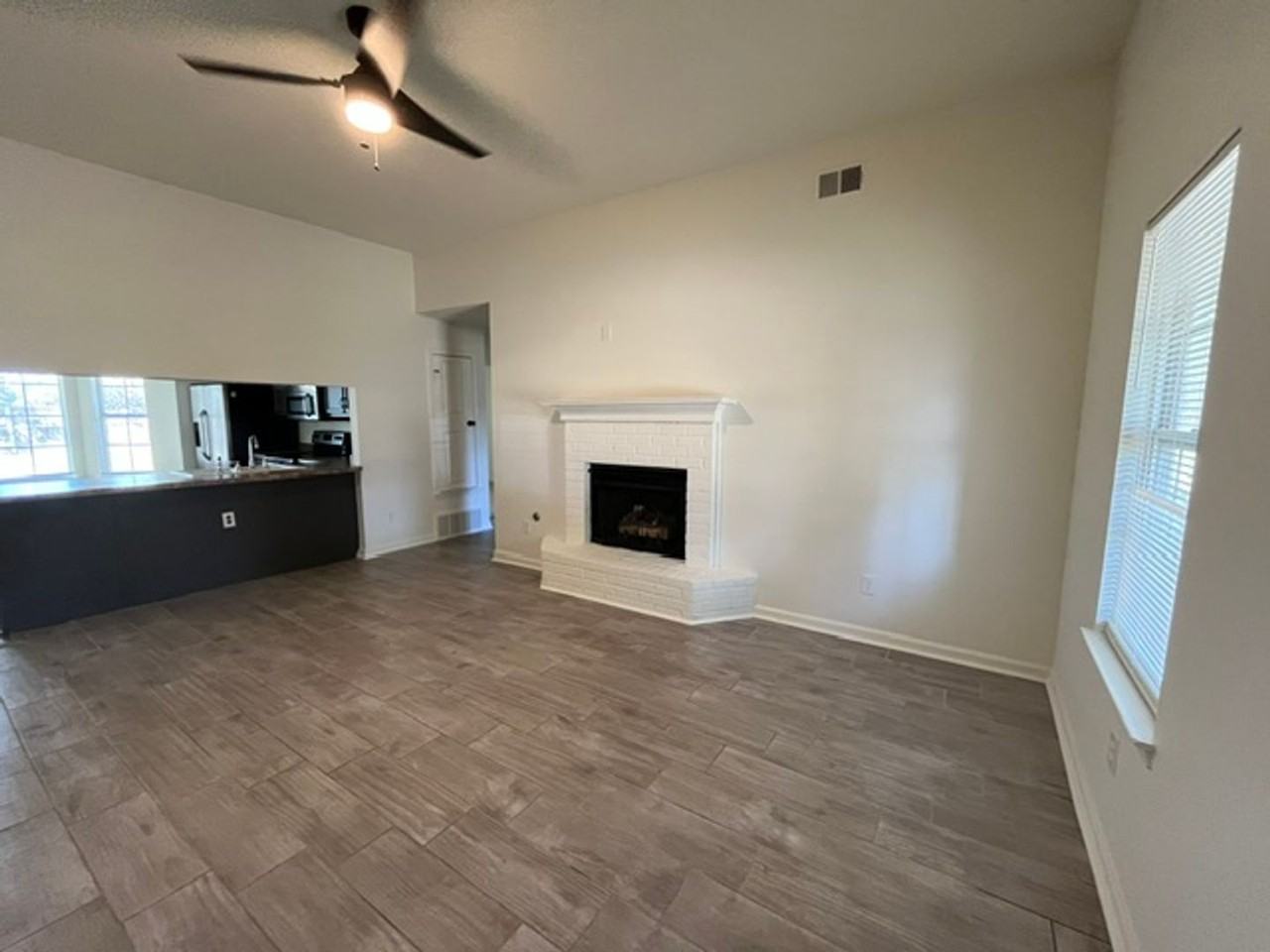 4294 Shadow Ridge Dr - Photo 2 of 12